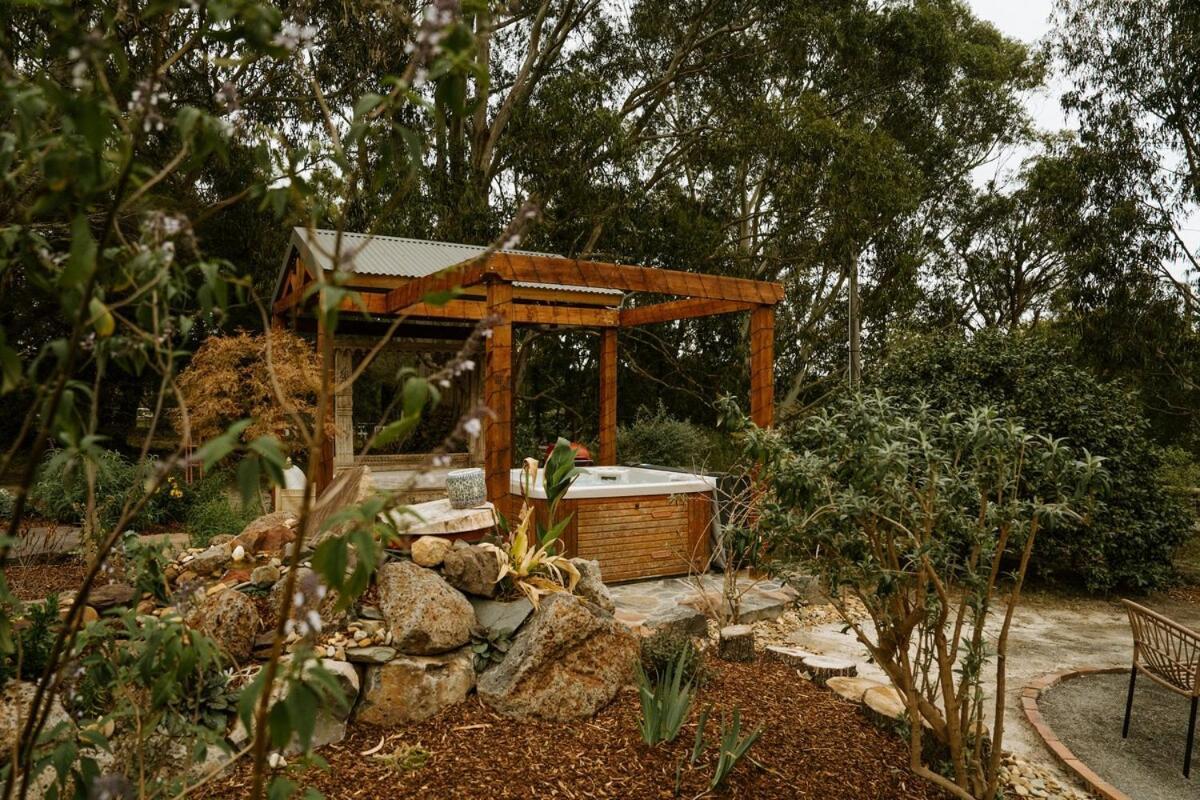 The Temple - Country Farm Retreat Villa Launching Place Bagian luar foto